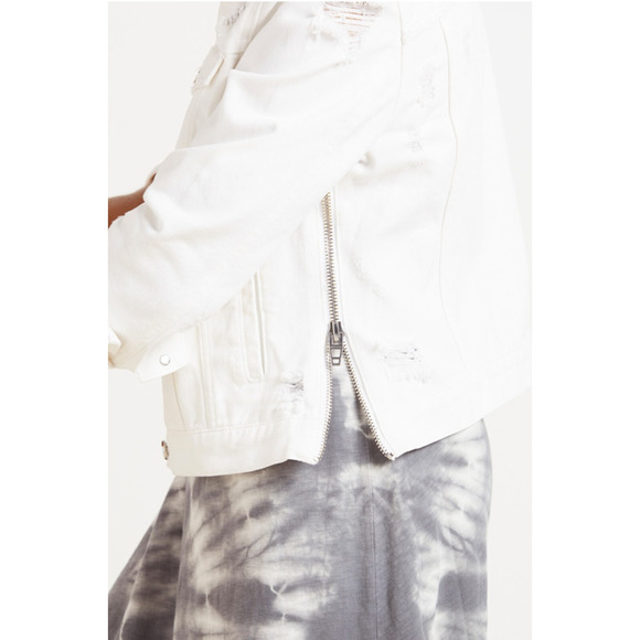 BLANKNYC NWT Evereve Lightbox White Distressed Denim Jacket // S - Picture 2 of 13